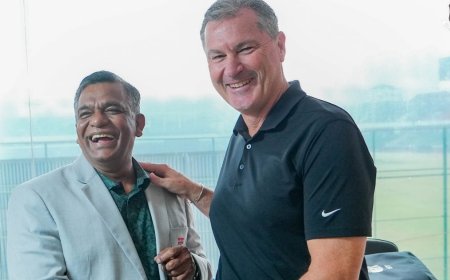 ‘দেশেই আছি, আমার ব্যক্তি জীবন নিয়ে মানুষের এত আগ্রহ কেন?’