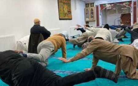 যুক্তরাজ্যের মসজিদ: নামাজের গণ্ডি পেরিয়ে জীবনরক্ষার আশ্রয়