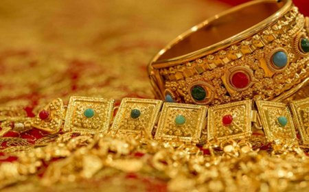 স্বর্ণের দামে মেগা উল্লম্ফন: অর্থনীতিতে কী সংকেত দিচ্ছে 