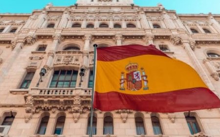 বাংলাদেশিসহ ৫ লাখ অভিবাসীকে বৈধতা দিলো স্পেন