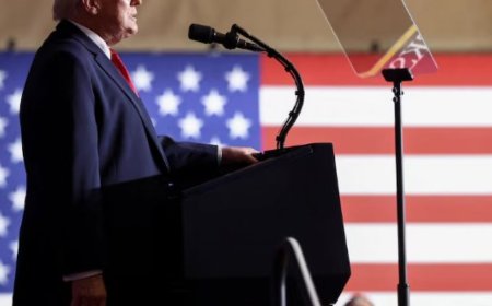 ইরান পরমাণু চুক্তি না করলে ভয়াবহ হামলার হুঁশিয়ারি ট্রাম্পের