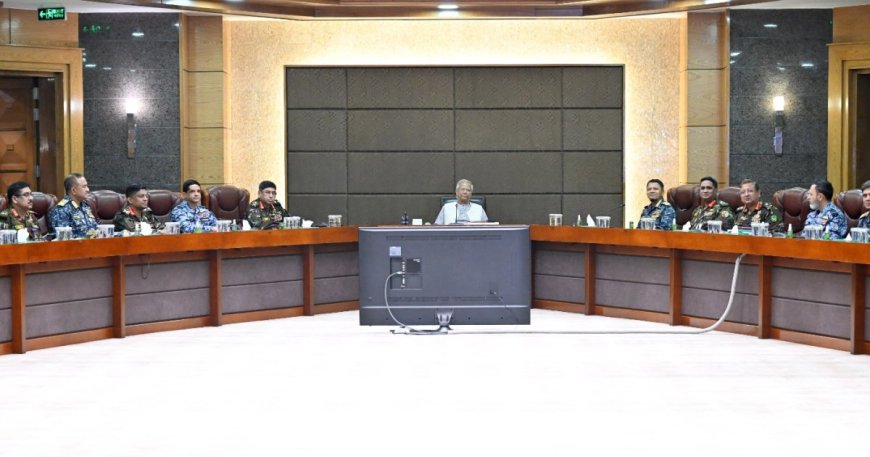 নির্বাচনে সশস্ত্র বাহিনীকে সর্বোচ্চ সতর্কতার নির্দেশ প্রধান উপদেষ্টার