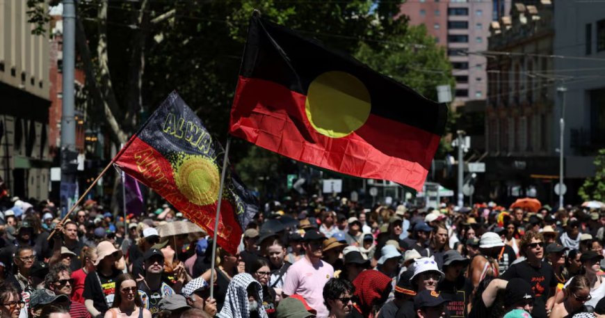 অস্ট্রেলিয়াজুড়ে আদিবাসী অধিকারের পক্ষে-বিপক্ষে পাল্টাপাল্টি বিক্ষোভ