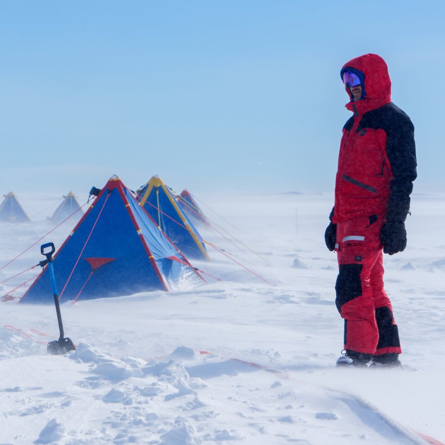 Camping on Thwaites Glacier