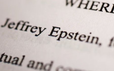 ৩০ লাখেরও বেশি এপস্টেইন নথি উন্মুক্ত করলো যুক্তরাষ্ট্র