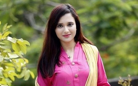 সাবিলা নূরকে ঘিরে ভুয়া ফটোকার্ড ছড়ানো নিয়ে সতর্কবার্তা