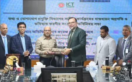 ফয়েজ আহমদ তৈয়্যবের পদত্যাগ ও দেশত্যাগ নিয়ে সমালোচনা, ফেসবুকে ব্যাখ্যা