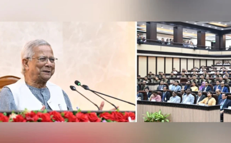 কমকর্তা ও কর্মচারীদের কাছ থেকে বিদায় নিয়েছেন প্রধান উপদেষ্টা