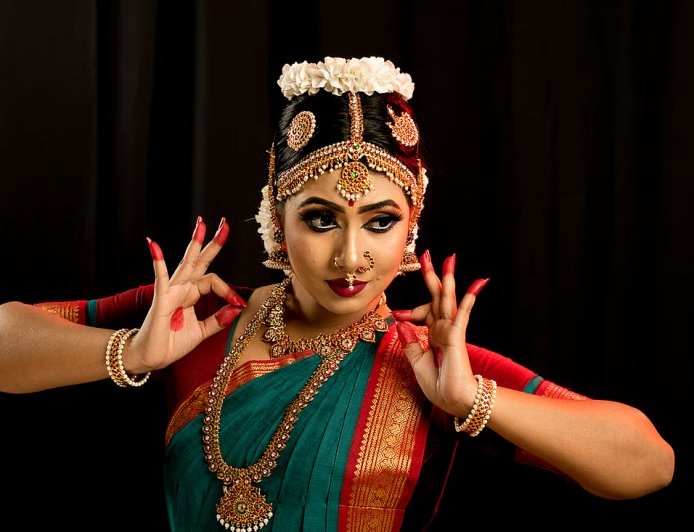 “ভাবিদের জিম” বা “জুম্বা ক্লাস”, আজ সেটিই পরিণত হয়েছে শুদ্ধ নৃত্যচর্চার