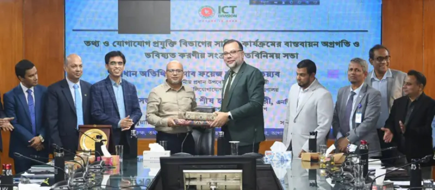 ফয়েজ আহমদ তৈয়্যবের পদত্যাগ ও দেশত্যাগ নিয়ে সমালোচনা, ফেসবুকে ব্যাখ্যা