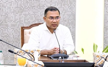 তেল মজুত-চোরাচালান রোধে কঠোর ব্যবস্থার নির্দেশ প্রধানমন্ত্রীর