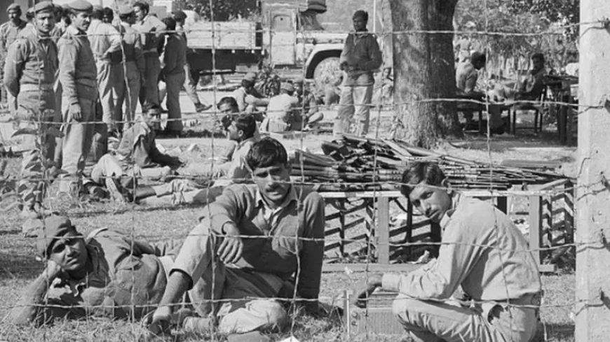 একাত্তরে যুদ্ধবন্দি ৯৩ হাজার পাকিস্তানি কীভাবে দেশে ফেরত গিয়েছিল, কেন বিচার হলো না?