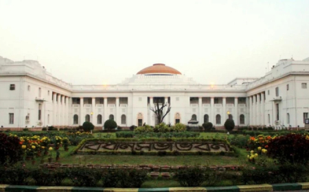 ১৫ বছরের শাসনের অবসান